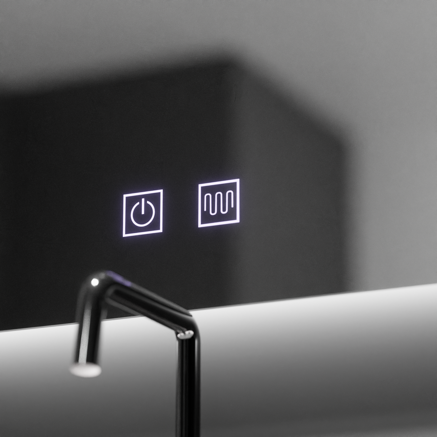 LED Mirror LED SEMILUNA 60x54 - Soluna Touch System, Dimable