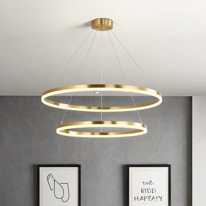 Οδήγησε τον Lulus με την Christine 100W Dimabila Auriu